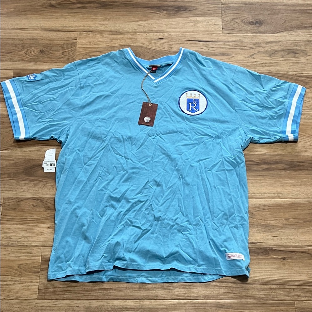 Kansas City Royals Mitchell & Ness Light Blue Men's V-Neck T-shirt Vintage Logo